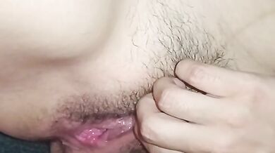 Big clit in the car climax with her juicy spread twat
