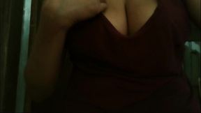 Indian Actress New Leake Anne with Big Boobs Show to Her Boy in Bath Room