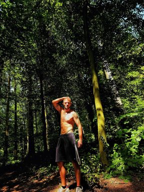 Wild and risky: A solo adventure in the forest with a climax full of ecstasy and a quote-unquote anal vibrator