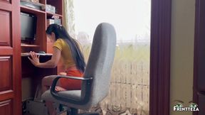 Stepson Promised to Help Stepmom with the Computer After Creampie in Pussy