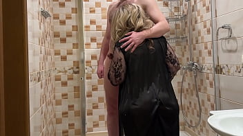 Stepmom washed stepson&#039_s dick in the bathroom and had sex with him