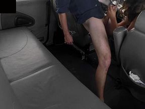 Real babe blows truck driver for free tow