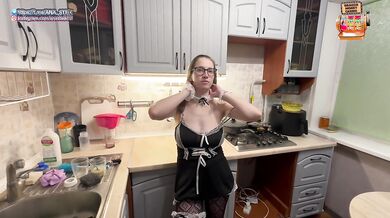 He paid the cleaner then fucked her on the kitchen table and came in her mouth