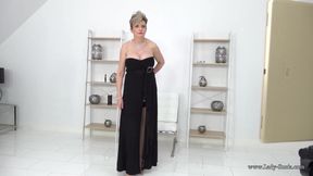 Teasing JOI Session with Lady Sonia: A Cuckold's Dream Come True!