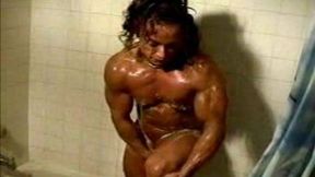 Up Close n Personal with Colette Muscles