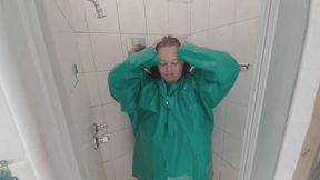 New PVC Rainwear Wet in the Shower