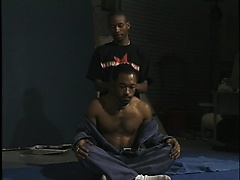Two black gays lock themselves in the gym and enjoy each other's bodies