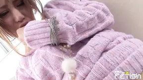 Japanese babe squirts like a fountain during pussy play