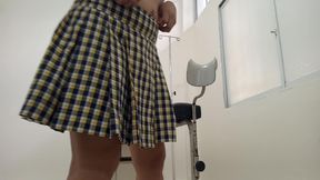 Student Masturbates During Gynecology Exam, Doctor Is Amazed by Tremendous Feat