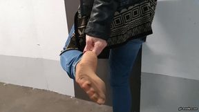 dirty nylon feet and clean nylon feet wmv 1280 x 720