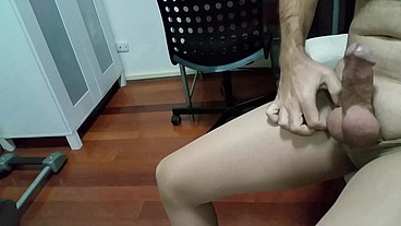 Dani_Leg Curvy Legs in Sexy Tan Pantyhose and High Heels