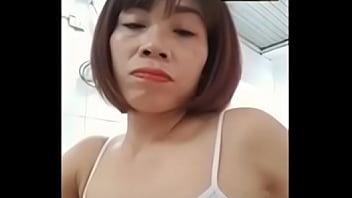 Trang ph&uacute_ thọ call video