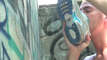 twink fucked in exhib outdoor by a policeman in slip