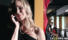 Bartenders cock slides into Diamonds ass