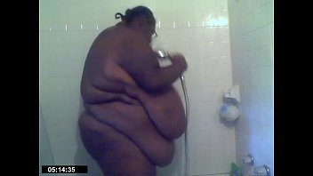 SSBBW black amateur MsBinthere shower