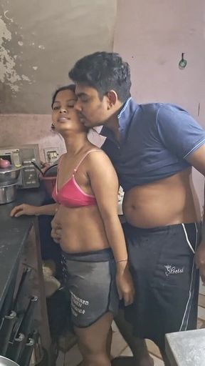 Desi Ex-hot Wife Sex Boyfriend Night Alone Cooking Time