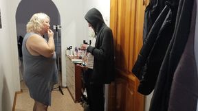 Courier Fucked Mother-in-law in Mouth and Pussy Doggy Style
