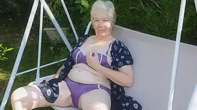 Naughty Granny Playing In The Garden With Her Pussy - MatureNL