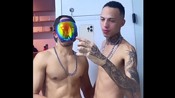 UM ET ENTROU NO MEU APARTAMENTO E COMEU MEU C&Uacute_ SEM D&Oacute_