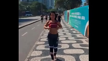 Bricadeira na Praia Carolina Carioca