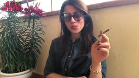 She prefer outdoor smoking