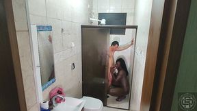fudendo no banheiro com a fernanda chocolatte