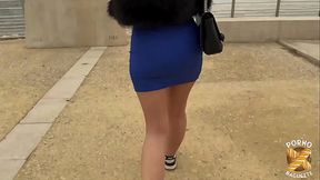 Jade, belle blonde, se fait avoiner par deux queues