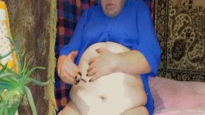 Giant belly button fun MP4