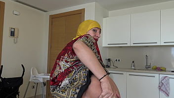 Arab milf loves uncut british cocks