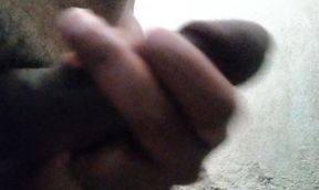 Desi kala lund 6 inch hila rha hu