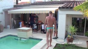 Picwik fucked in exhib garden by a bisex boy