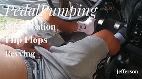 I pump pedals with flip flops and socks at the same time I masturbate with the flip flop (T)