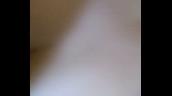 Mi vecina caliente viene por su leche