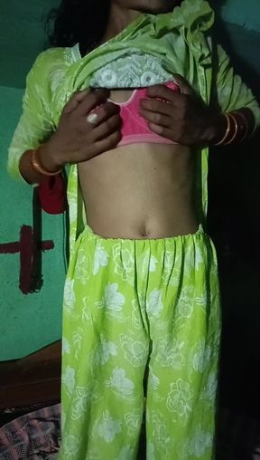 Desi girl hard beautiful chut