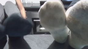 JOI EN DUO: BRANLE TOI SUR NOS PIEDS