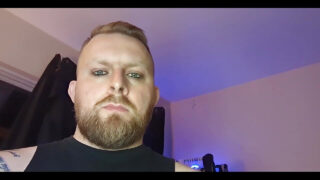 Hårete bjørnemenn onanerer store kuker før anal knulling og cumshots