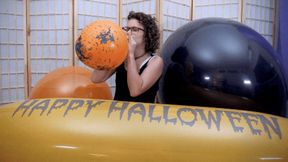 Bailey Paige: Happy Hallowloon - MP4 sd