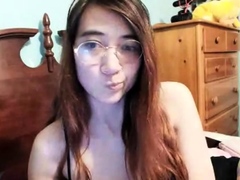 Hot amateur webcam teen masturbates for their fans