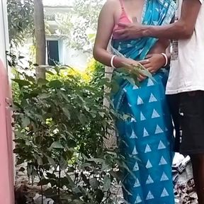 Girl Clining Garden husband come and sex in outdoor