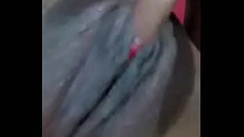 Namoradinha se masturbando