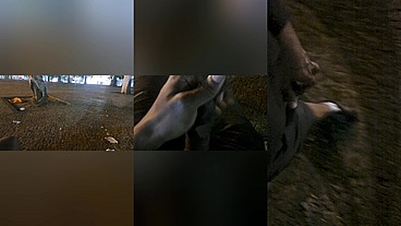 Batendo punheta na praça