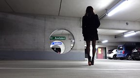 Exploring solo pleasure: dildo and squirting