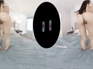 VRALLURE How Well Do U Know Avery Ebony?