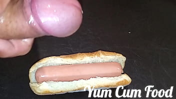 Cum Mayonnaise for my lunch time Hot Dog!