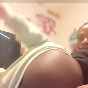 Lavender Lady 2nd Cumshot  I'm just rubbing on myself because I'm lonely. No makeup. Just horny