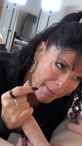 Hollee Huntress Uses Logan for Her Morning Protein