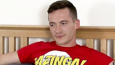 Twink Daniel Scott interviewed for cumshot and masturbation
