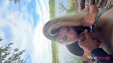 Loira safada ama tomar leitinho na boca