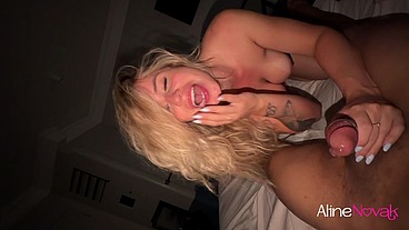 Loira safada ama tomar leitinho na boca