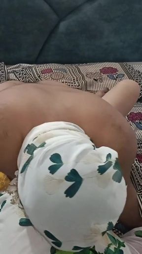 Captivating moment from &quot;Desi bhabhi ko devar ne apne lund se majja diya video&quot;